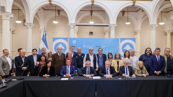 El Gobierno Nacional anunció un acuerdo paritario con los gremios docentes de todo el país